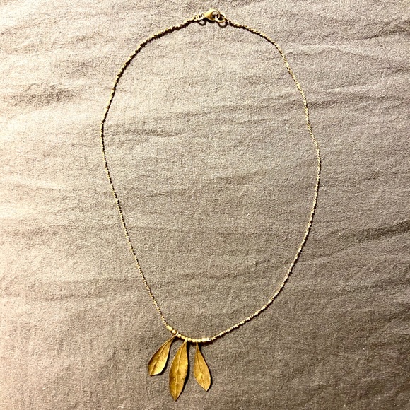 14k Gold Vermeil Leaf Necklace - Picture 4 of 6